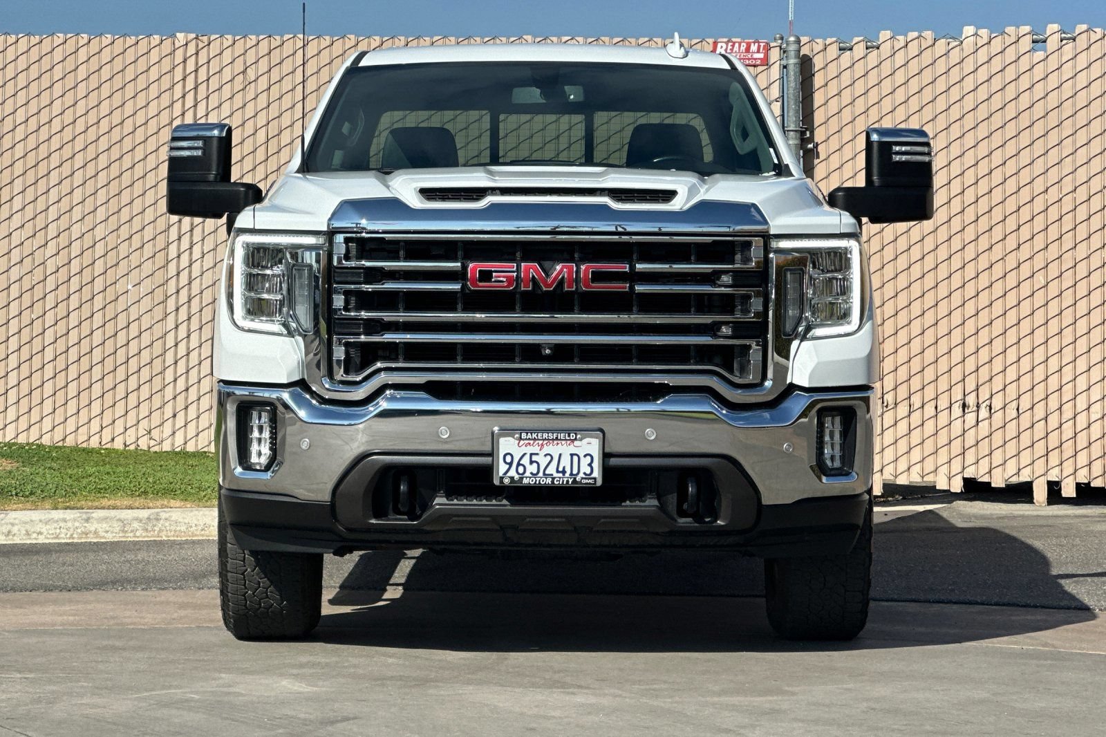 Used 2021 GMC Sierra 2500 SLT w/ SLT Preferred Package AWD/4WD image 9