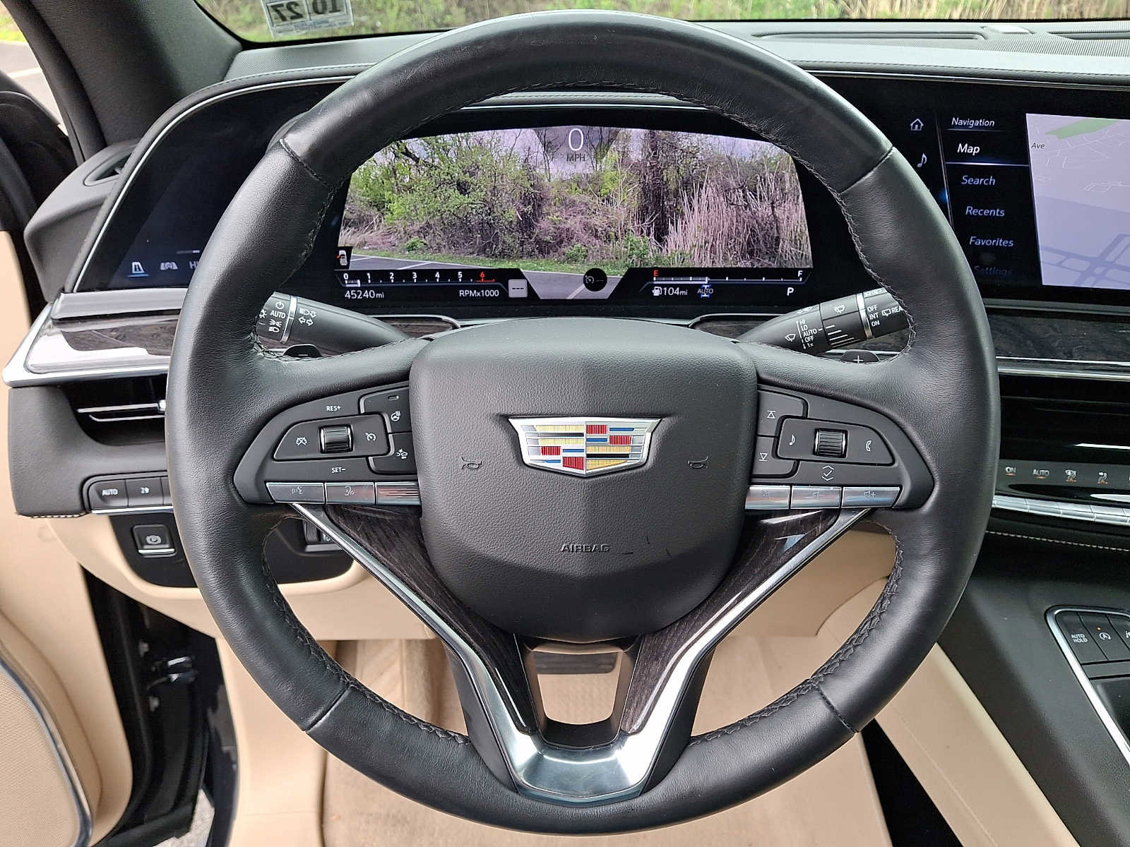 Used 2022 Cadillac Escalade Premium Luxury AWD/4WD image 22