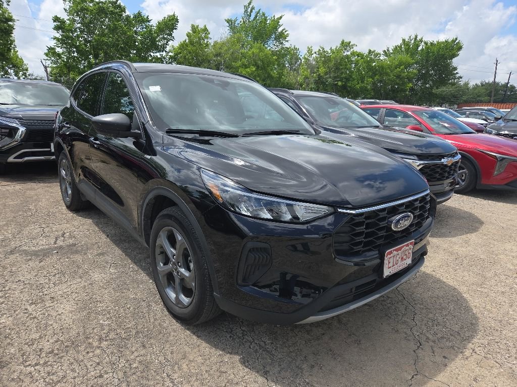 Used 2025 Ford Escape ST-Line AWD/4WD image 6