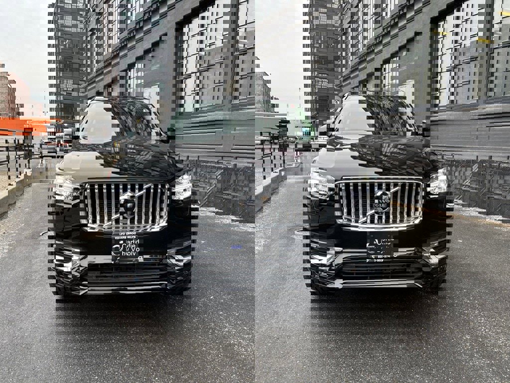 Certified 2024 Volvo XC90 B6 Ultimate w/ Lounge Package