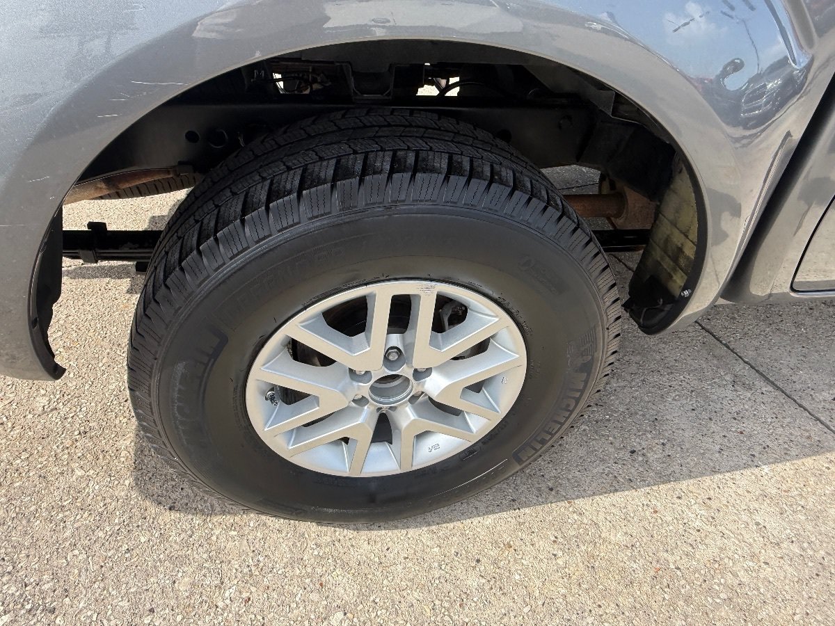 Used 2019 Nissan Frontier SV RWD image 14