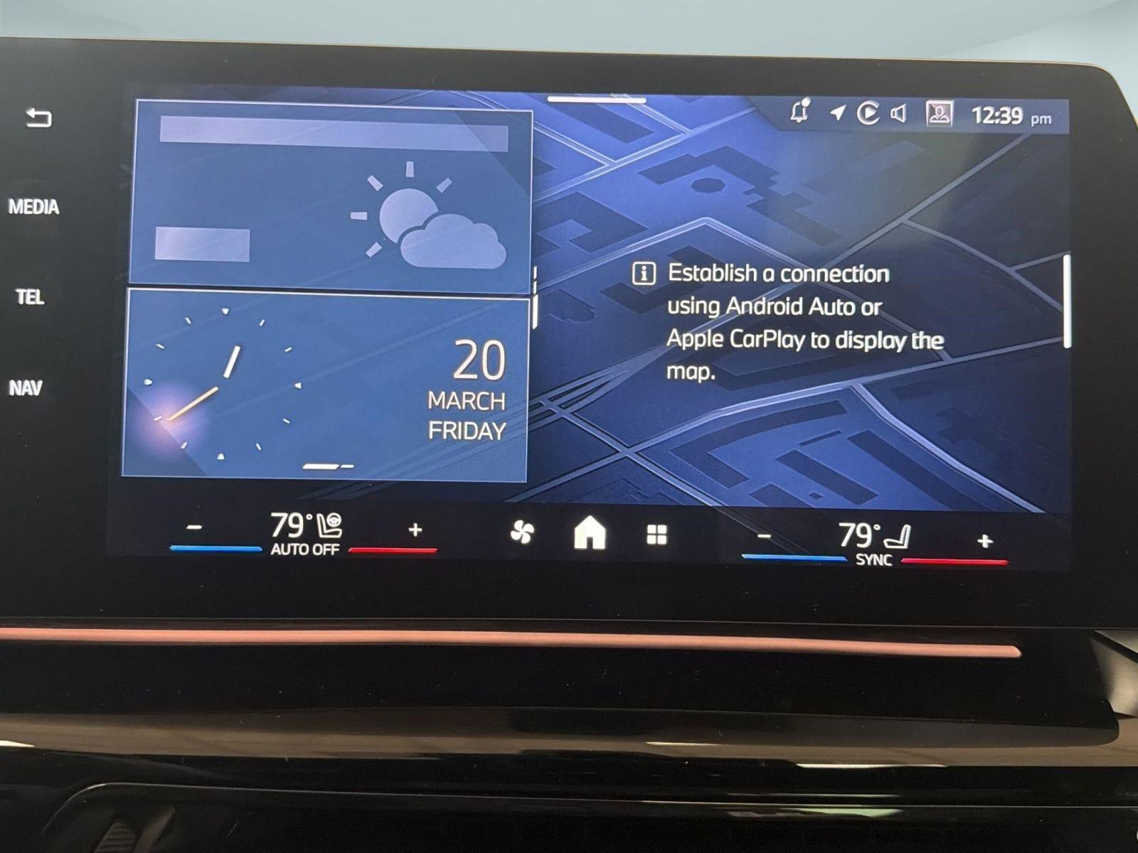 Certified 2025 BMW X2 xDrive28i w/ Technology Package image 18