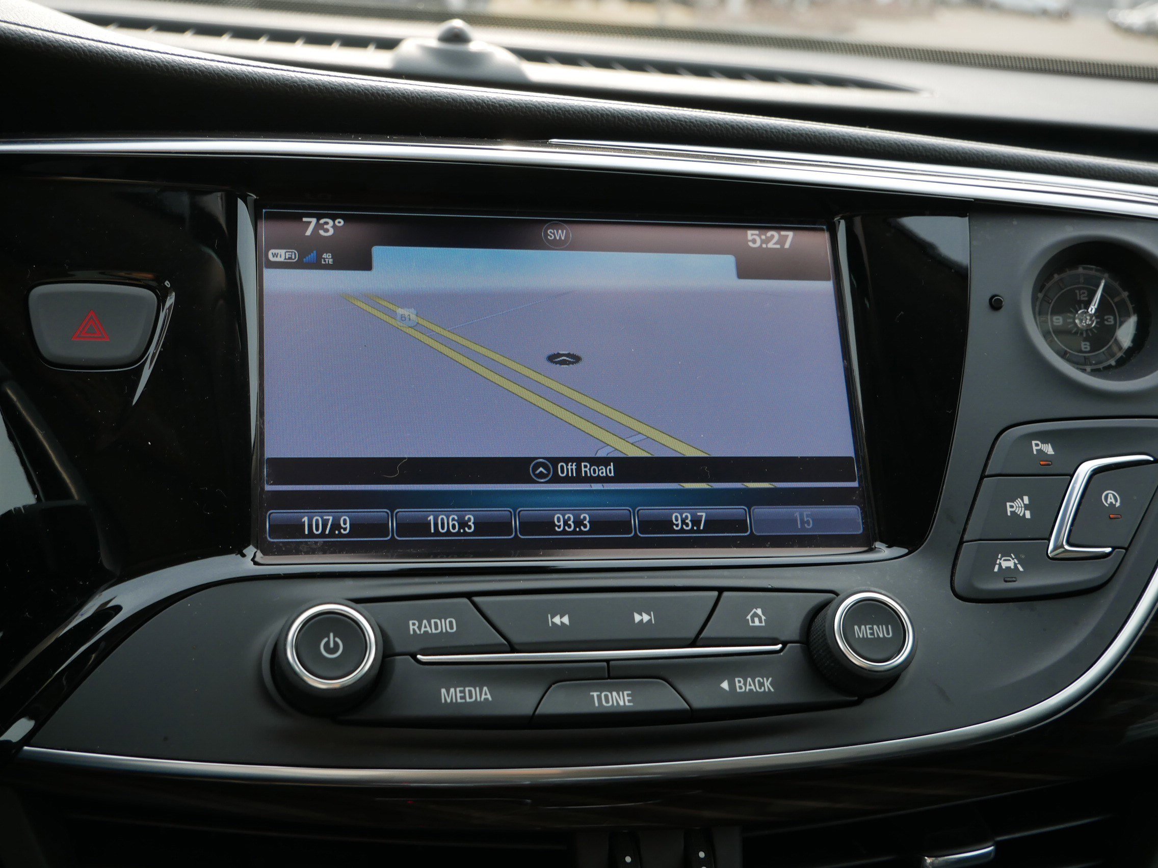 Used 2019 Buick Envision Premium w/ Driver Confidence Package image 22