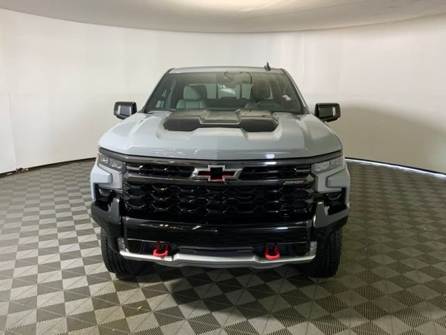 Used 2024 Chevrolet Silverado 1500 ZR2 w/ Technology Package AWD/4WD image 2