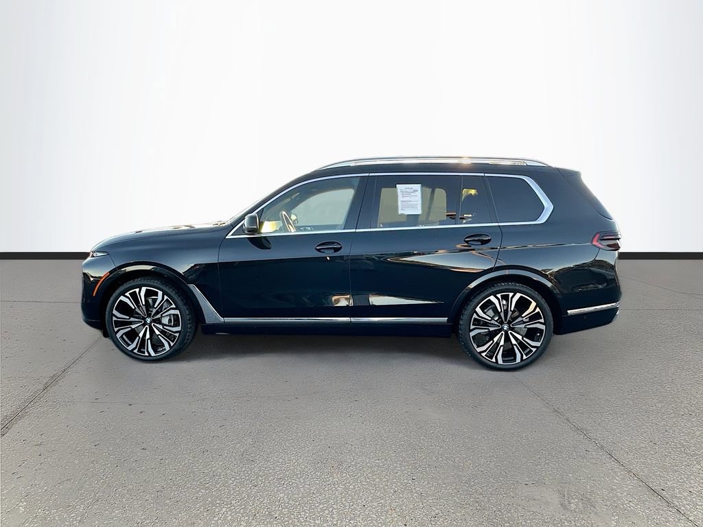 Used 2024 BMW X7 xDrive40i w/ Executive Package image 4