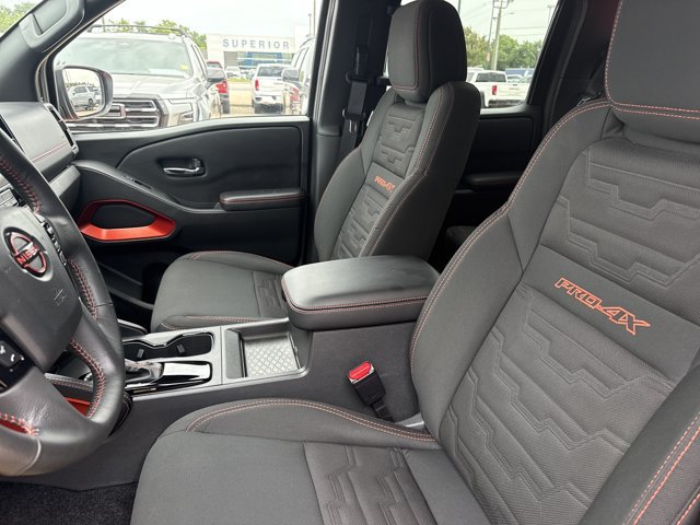 Used 2025 Nissan Frontier PRO-4X AWD/4WD image 5