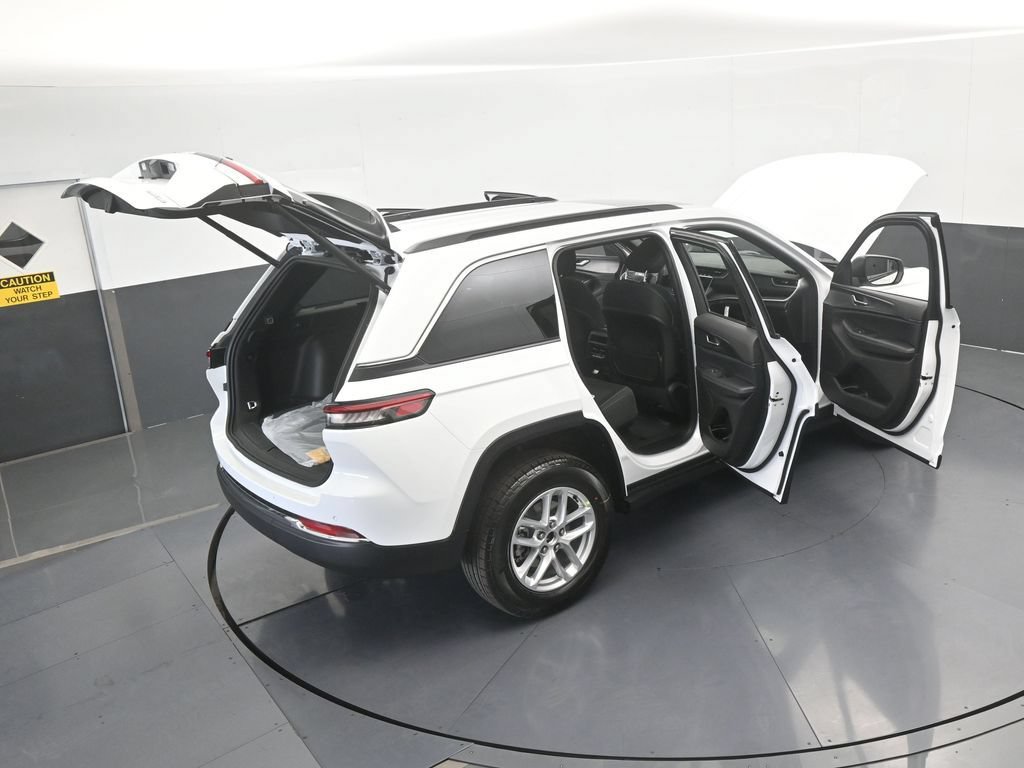 New 2026 Jeep Grand Cherokee Laredo X AWD/4WD image 65