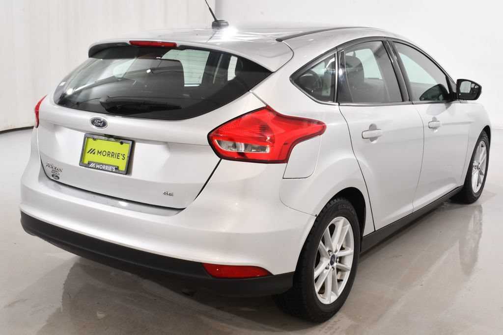Used 2018 Ford Focus SE w/ Cold Weather Package FWD image 12