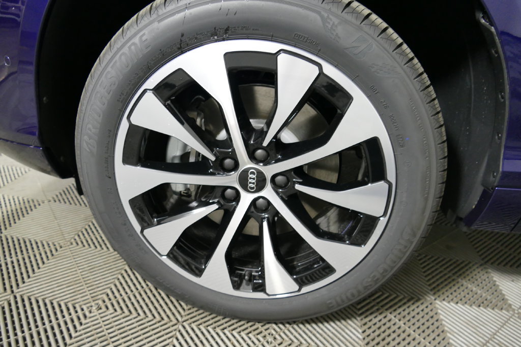 New 2026 Audi Q3 quattro 2.0T AWD/4WD image 9