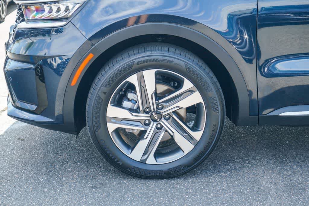 Certified 2023 Kia Sorento EX AWD/4WD image 10
