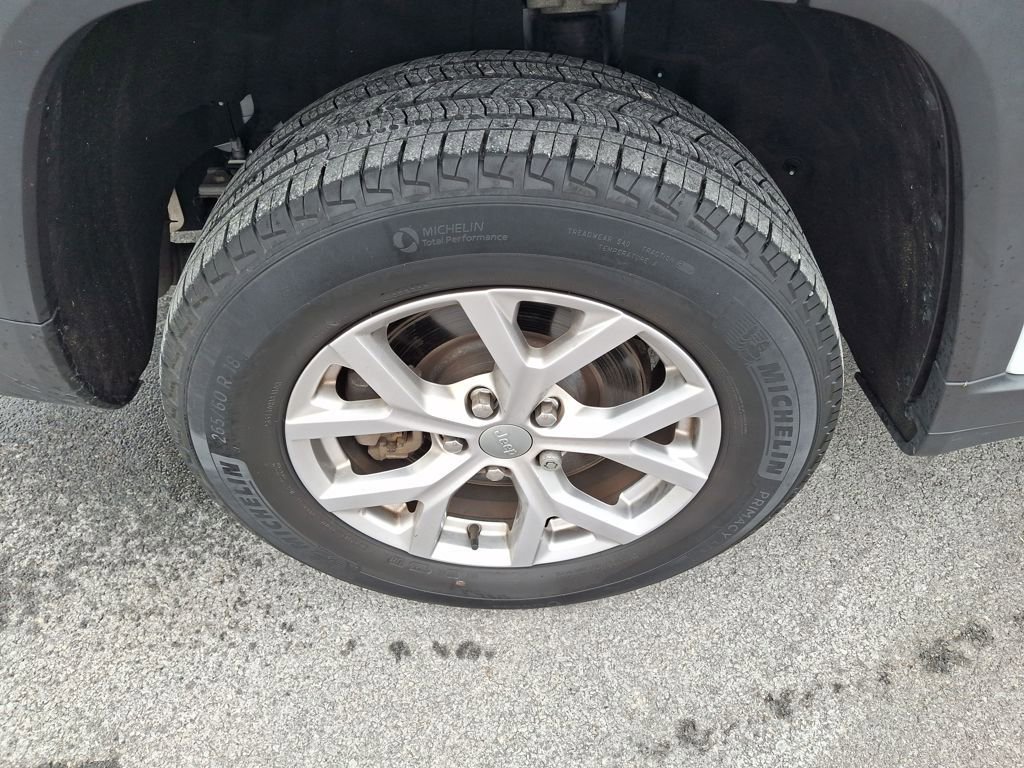 Used 2021 Jeep Grand Cherokee L Limited image 32