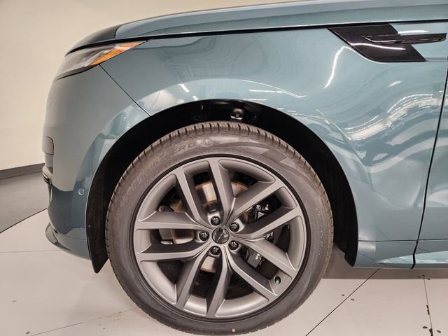 New 2026 Land Rover Range Rover Sport Dynamic SE image 11