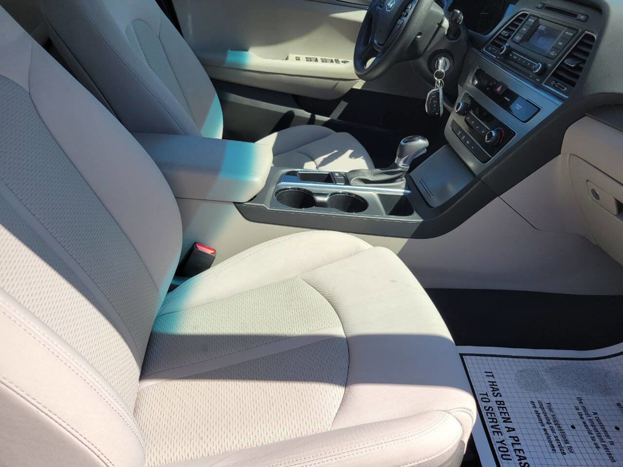 Used 2017 Hyundai Sonata SE image 30