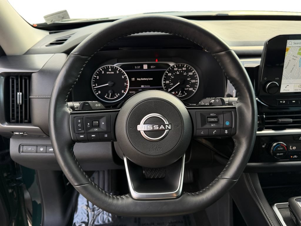 Used 2023 Nissan Pathfinder SL w/ Black Appearance Package AWD/4WD image 18