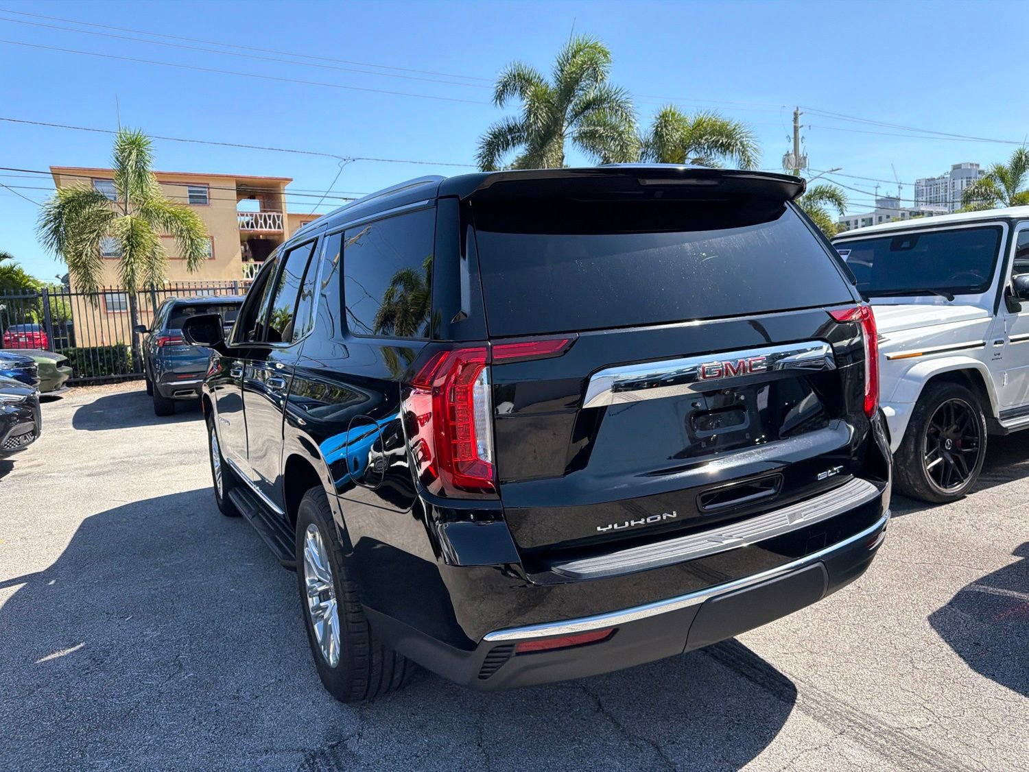 Used 2021 GMC Yukon SLT w/ SLT Premium Package AWD/4WD image 15