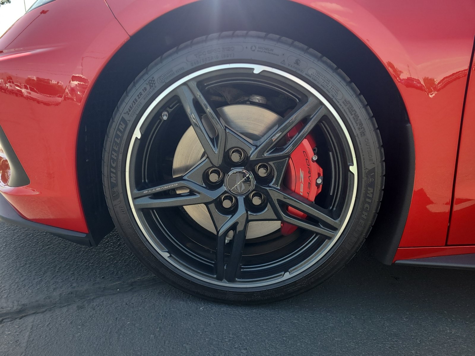 Used 2024 Chevrolet Corvette Stingray Premium Conv w/ Z51 Performance Package RWD image 24
