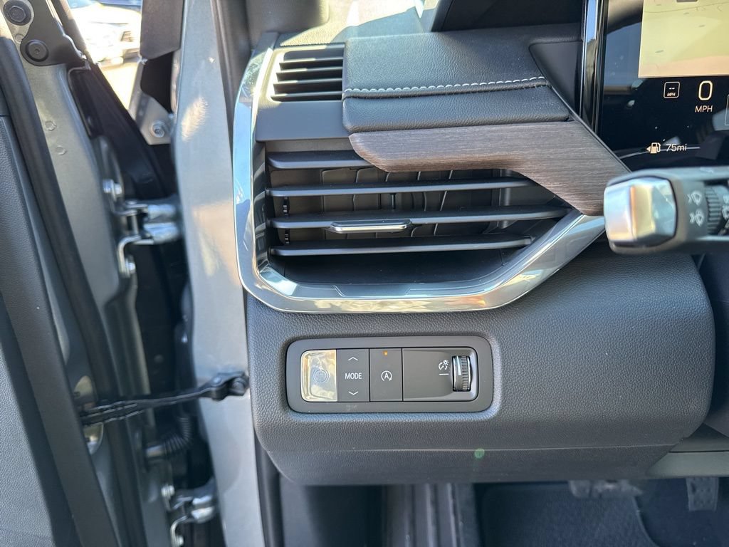 New 2026 GMC Acadia Denali w/ Super Cruise Package FWD image 15