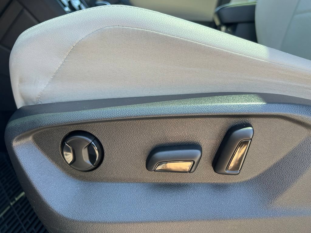 Used 2020 Volkswagen Tiguan SE R-Line AWD/4WD image 15