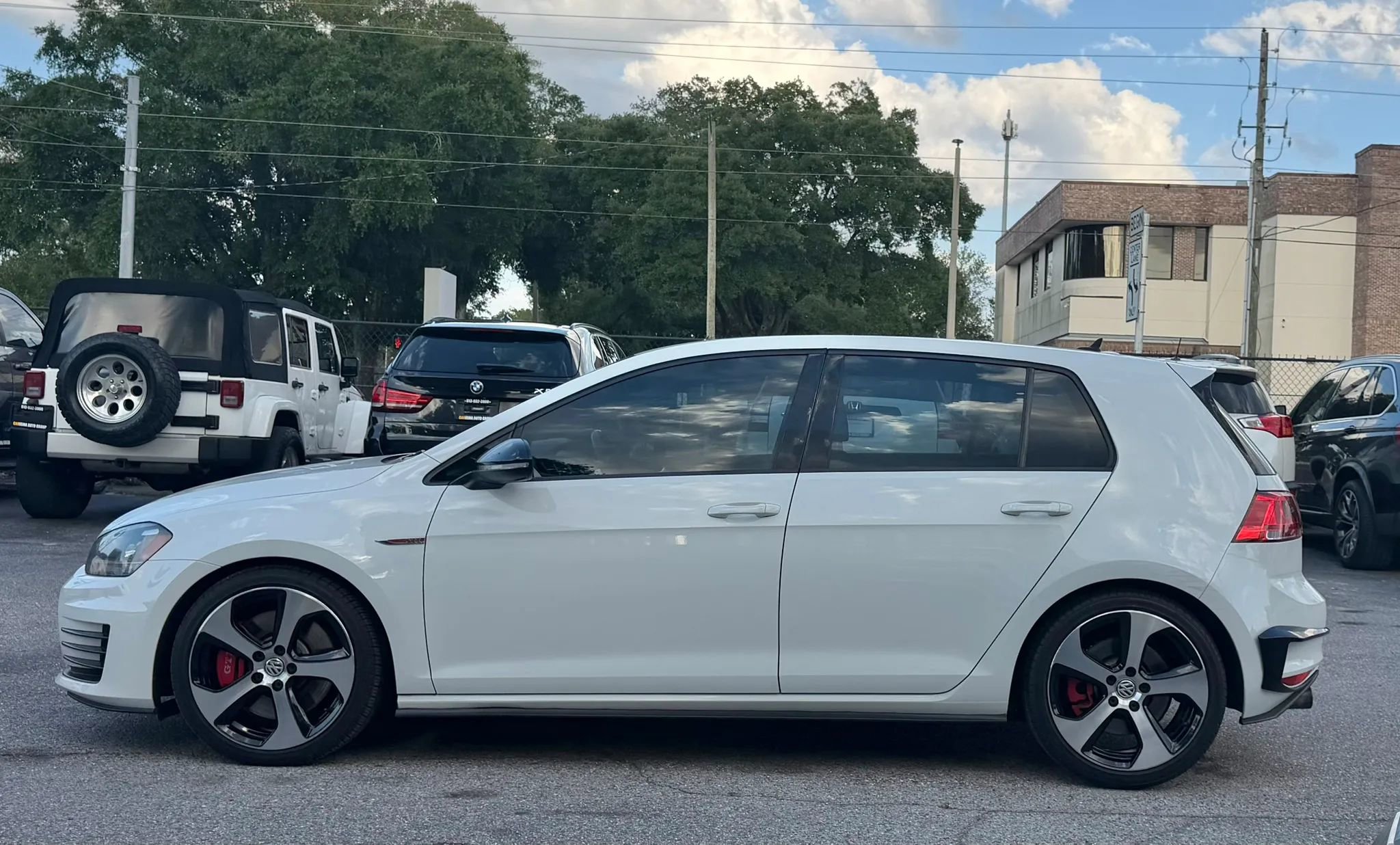 Used 2017 Volkswagen GTI S FWD image 8