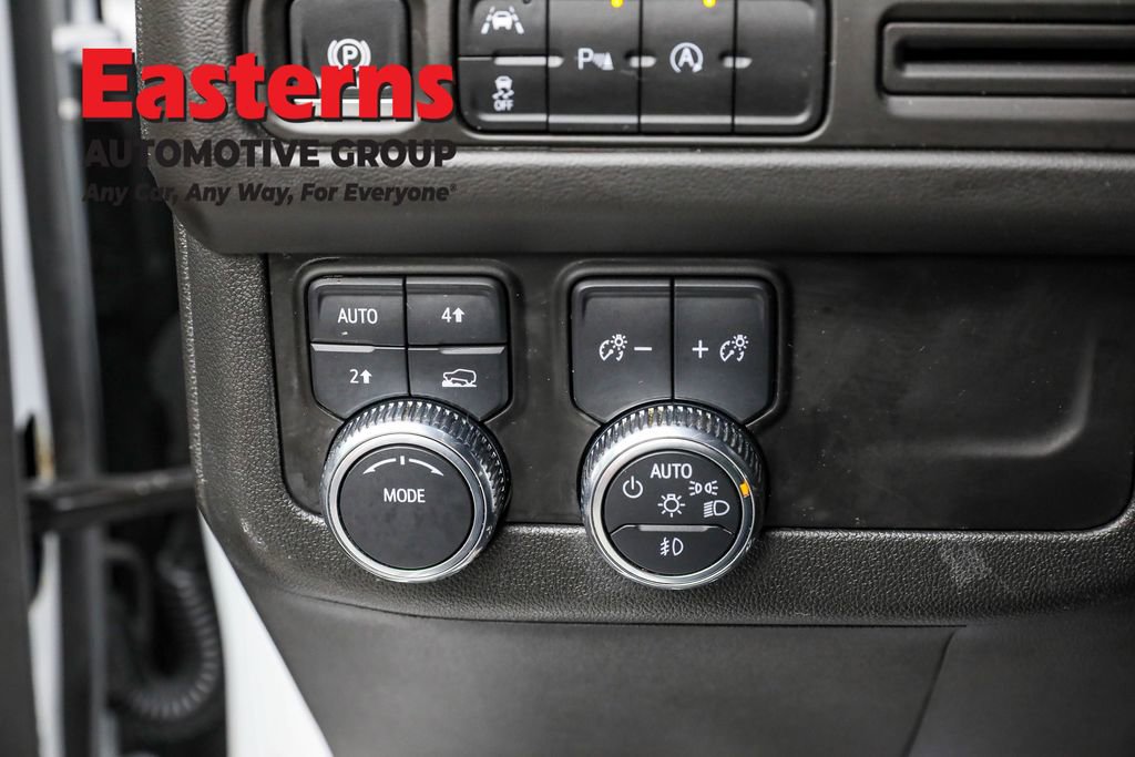 Used 2024 GMC Yukon XL SLT image 23