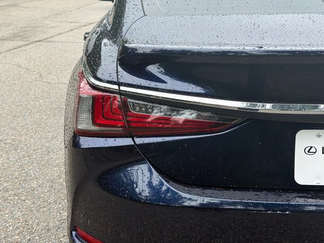 Certified 2022 Lexus ES 350 Ultra Luxury w/ Accessory Package 2 FWD image 10