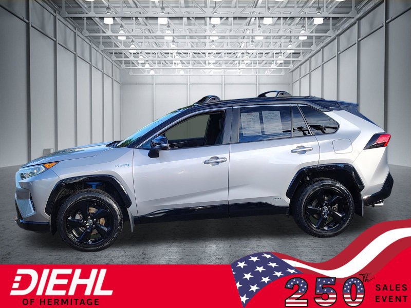 Used 2019 Toyota RAV4 XSE w/ Carpet Mat Package AWD/4WD image 11