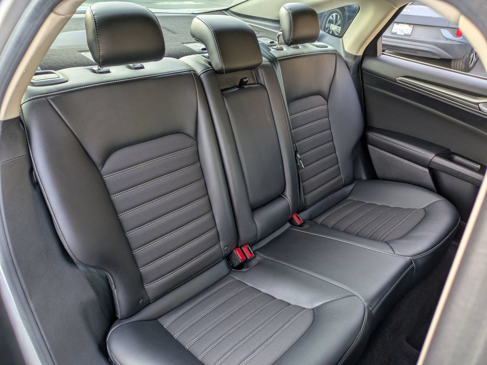 Used 2017 Ford Fusion SE w/ Equipment Group 201A FWD image 53