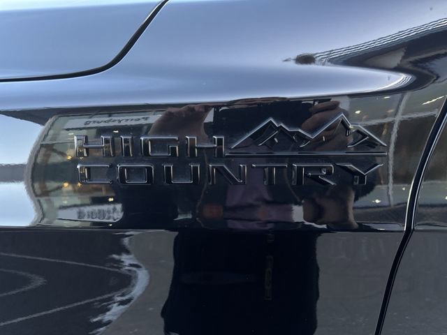 Used 2023 Chevrolet Tahoe High Country AWD/4WD image 32