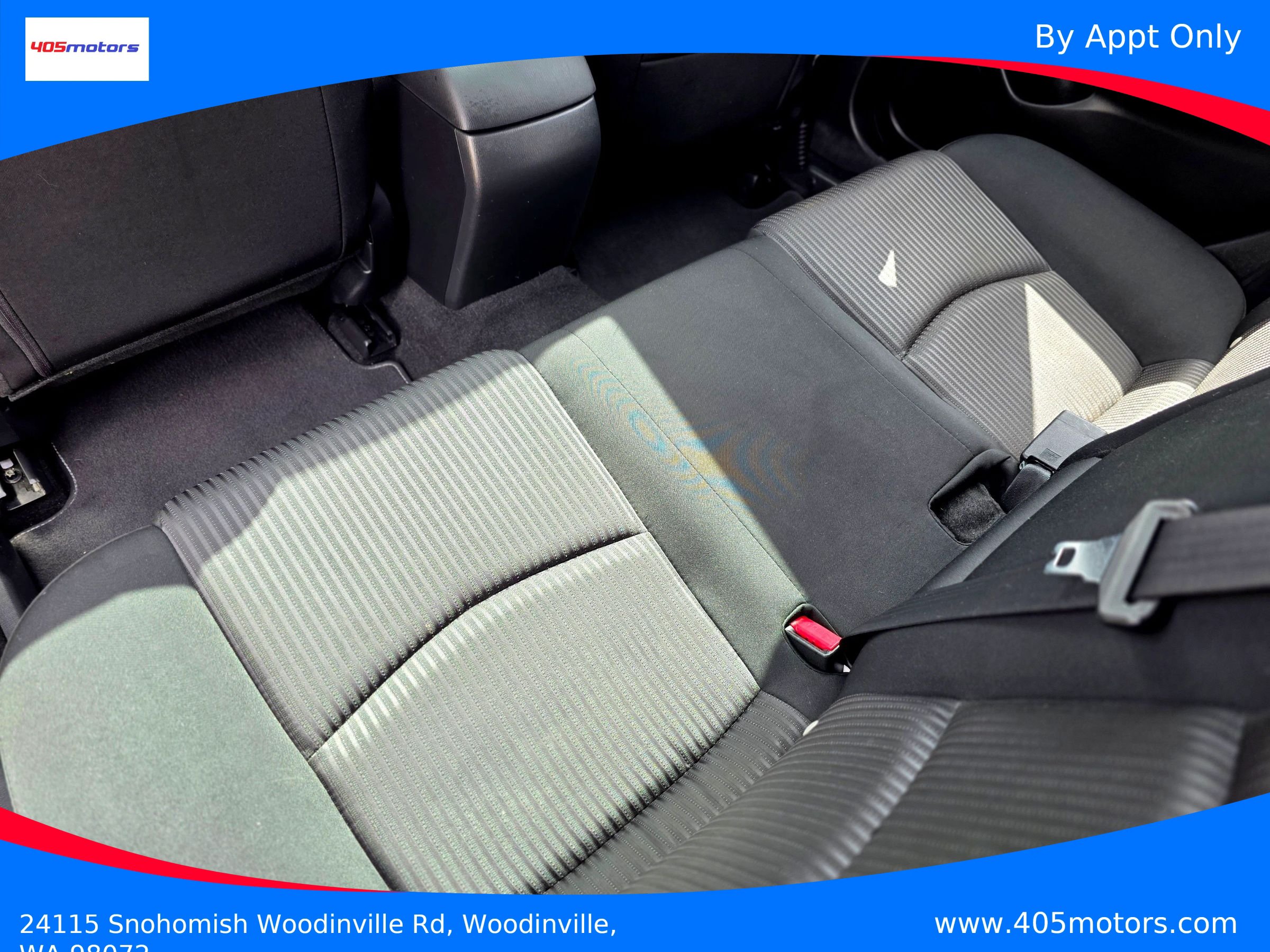 Used 2016 MAZDA MAZDA3 i Touring w/ Popular Equipment Package FWD image 34