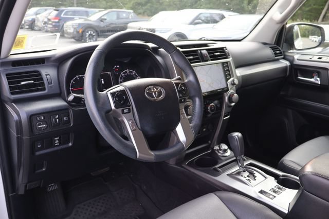 Used 2021 Toyota 4Runner SR5 Premium w/ Moonroof Package AWD/4WD image 11