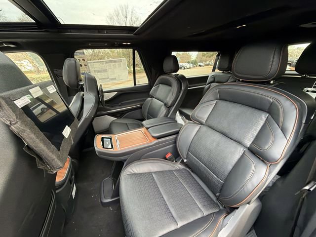 New 2025 Lincoln Navigator L Black Label AWD/4WD image 23