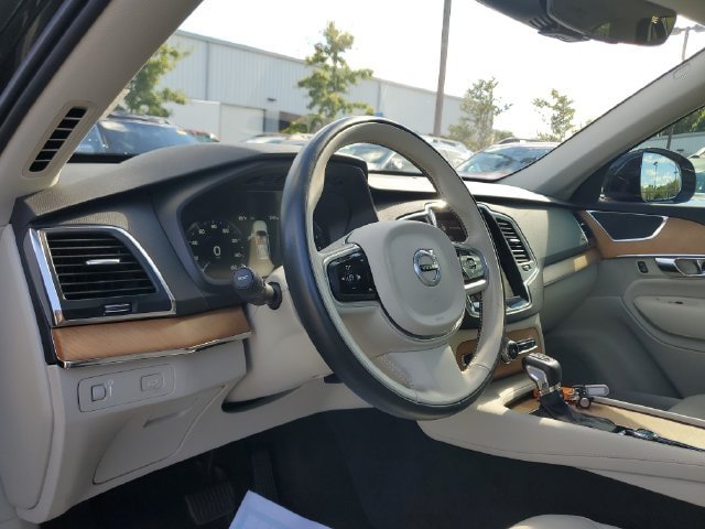 Used 2021 Volvo XC90 T5 Momentum w/ Climate Package FWD image 20