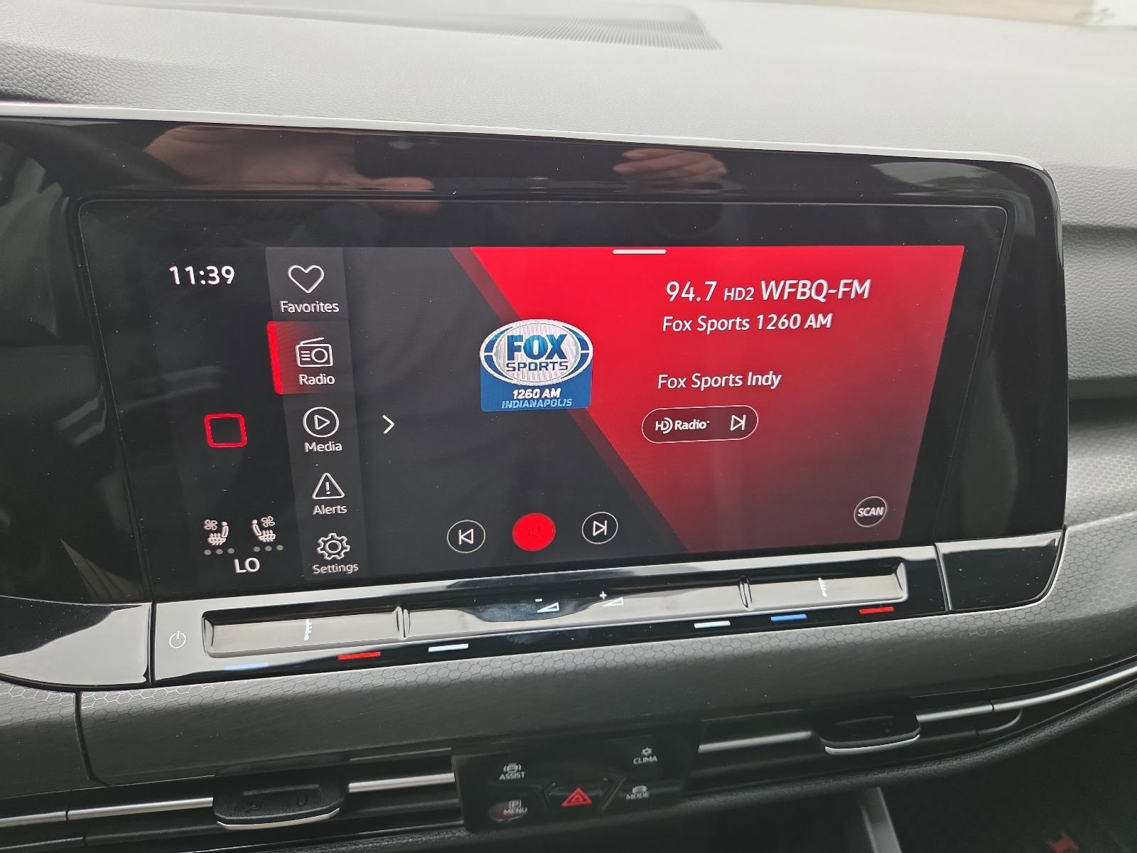 Certified 2022 Volkswagen GTI SE w/ SE Leather Package FWD image 27