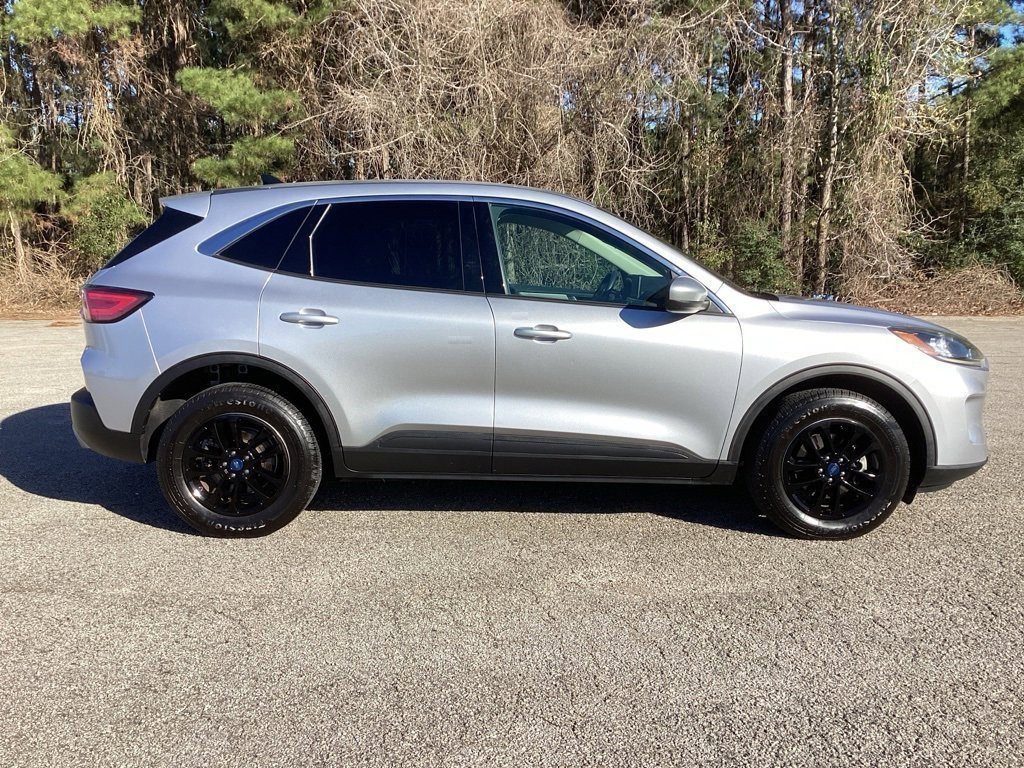 Used 2020 Ford Escape SE image 4