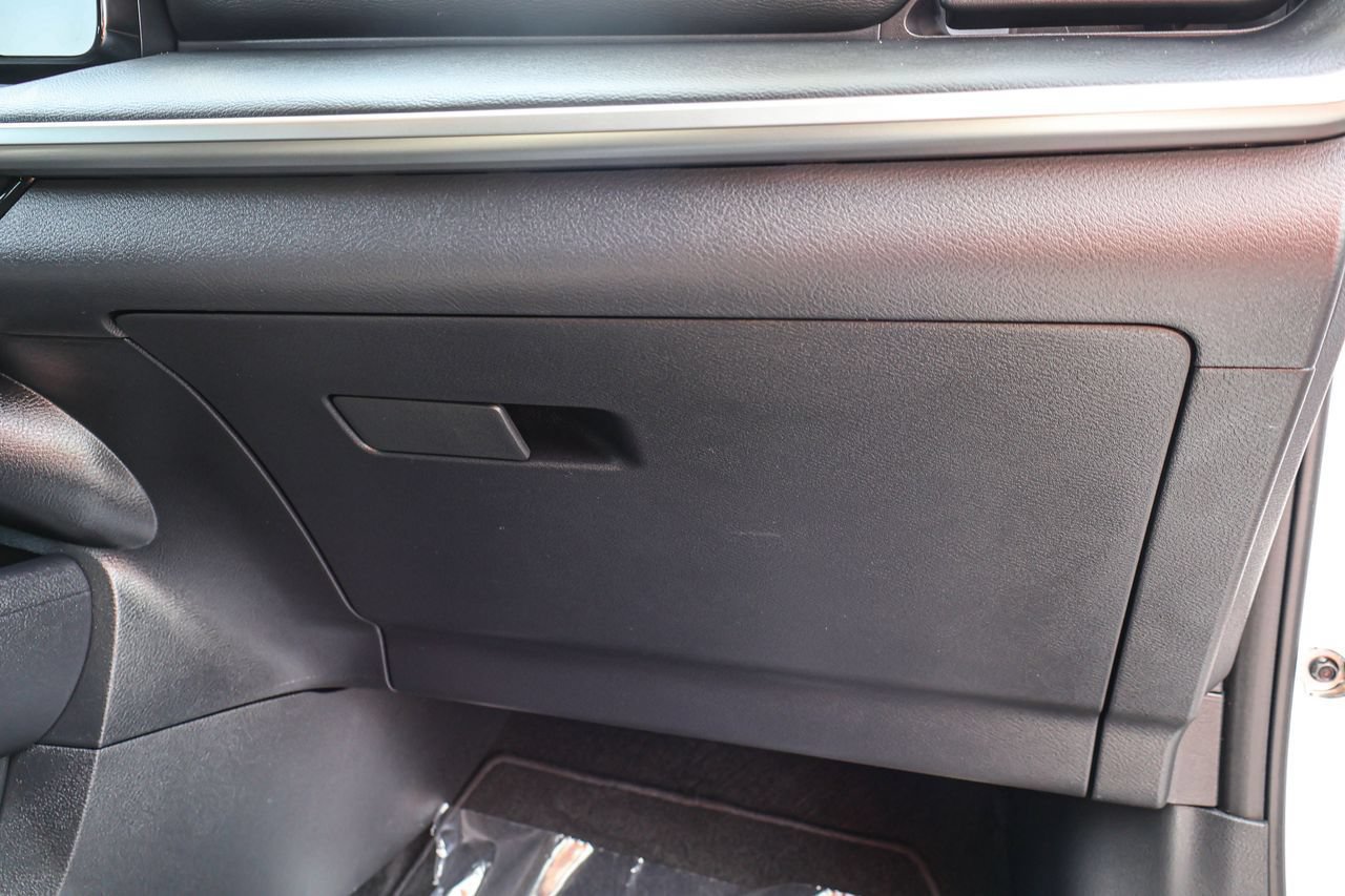 Used 2025 Nissan Kicks S FWD image 37