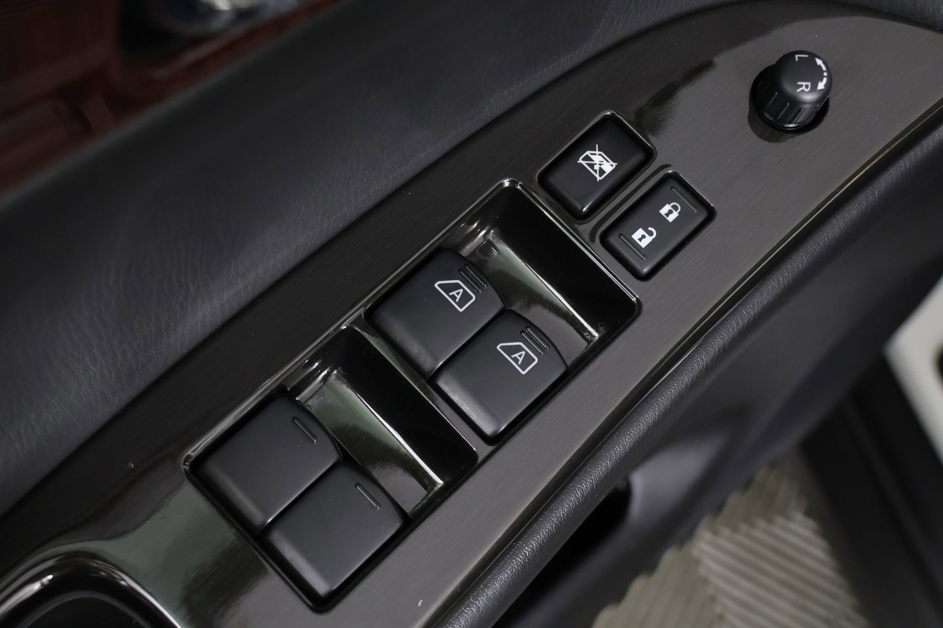 Used 2017 INFINITI QX50 Base image 34