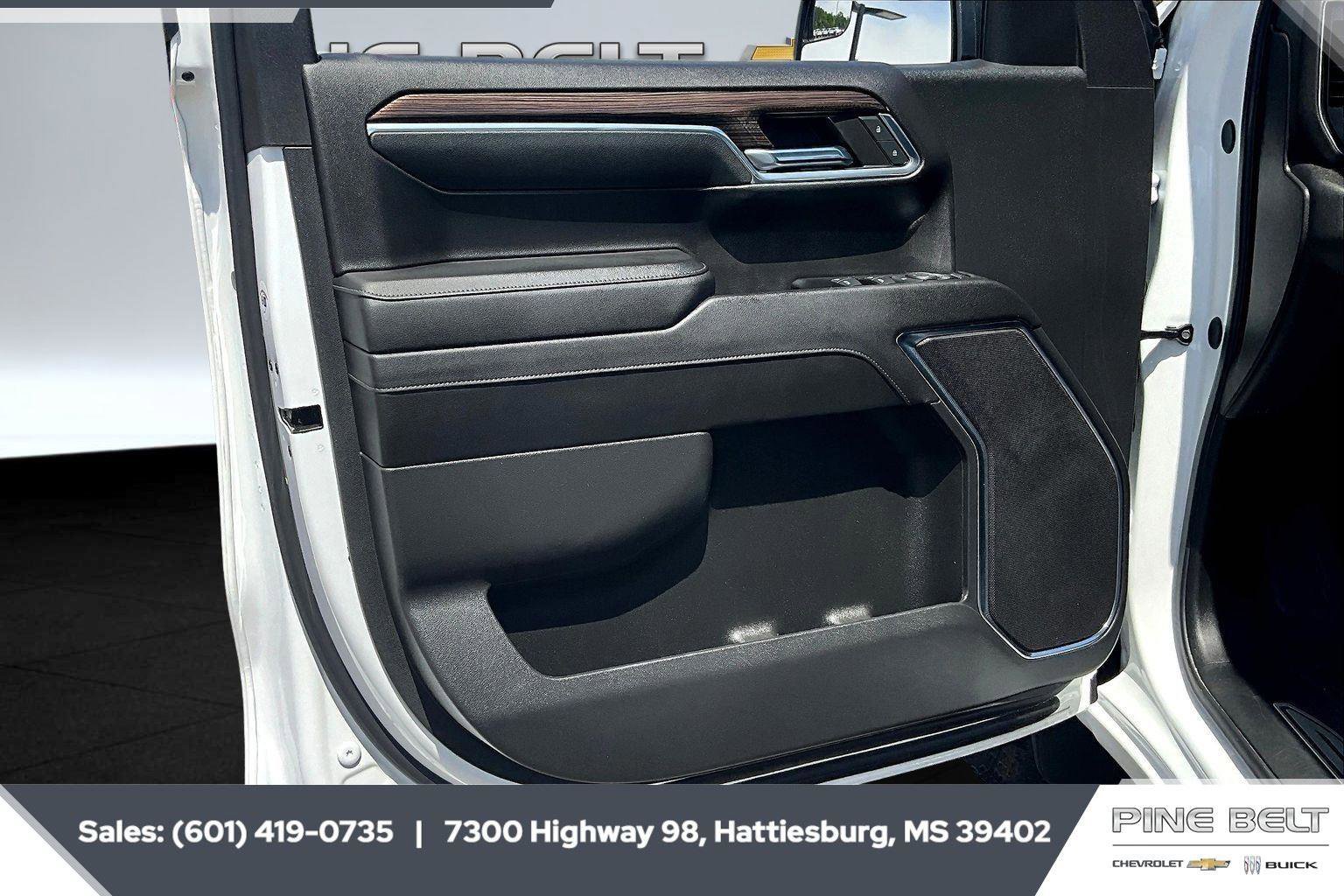 Used 2024 Chevrolet Silverado 1500 LT image 18