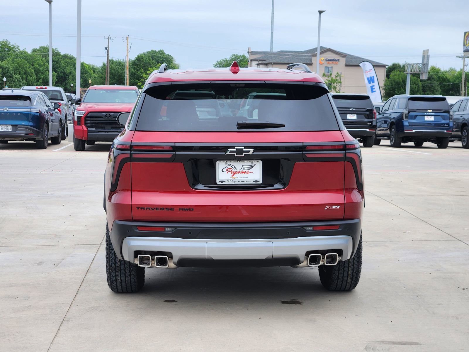 New 2026 Chevrolet Traverse Z71 w/ Driver Confidence Package AWD/4WD image 8