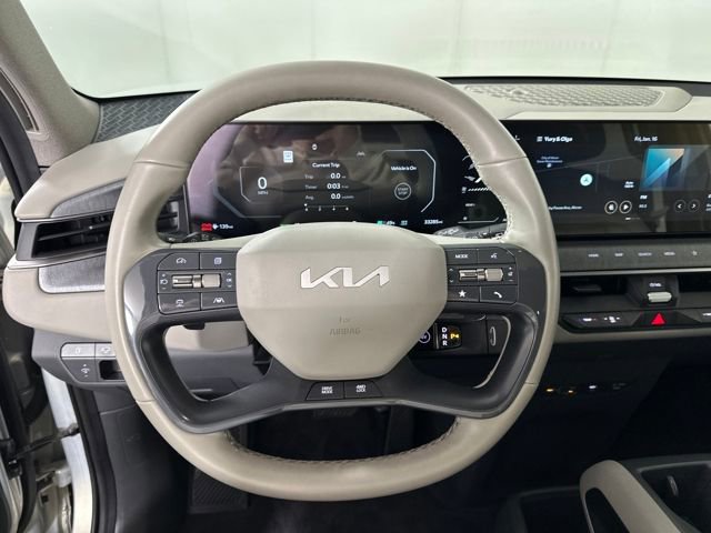 Used 2024 Kia EV9 Wind image 14