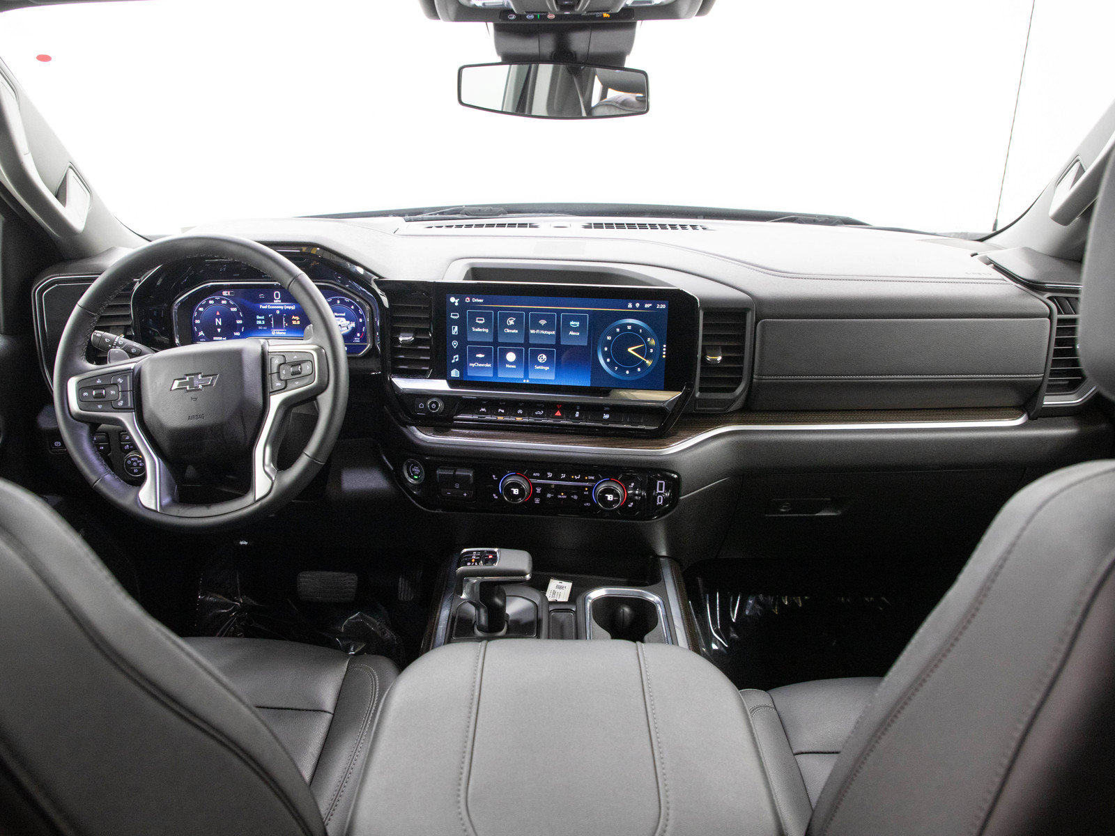 Used 2024 Chevrolet Silverado 1500 RST w/ Rally Edition AWD/4WD image 16