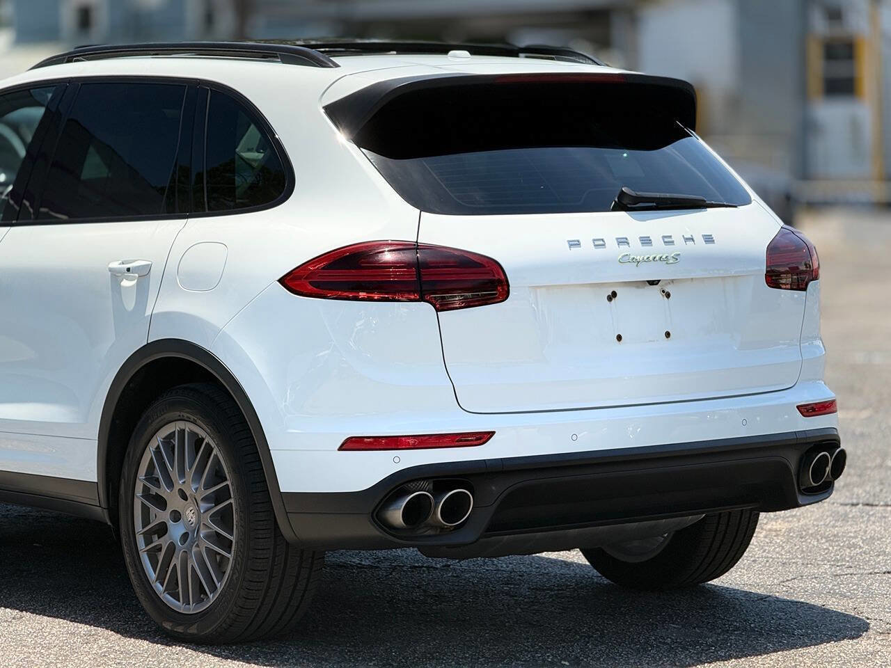 Used 2016 Porsche Cayenne S AWD/4WD image 6