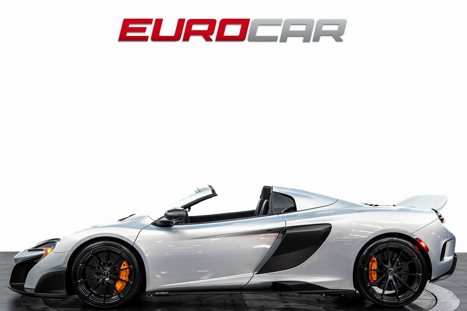 Used 2016 McLaren 675LT Spider image 2