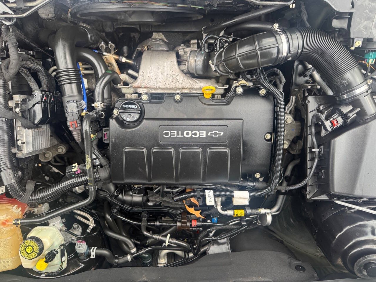 Used 2014 Chevrolet Cruze LT w/ Technology Package FWD image 5
