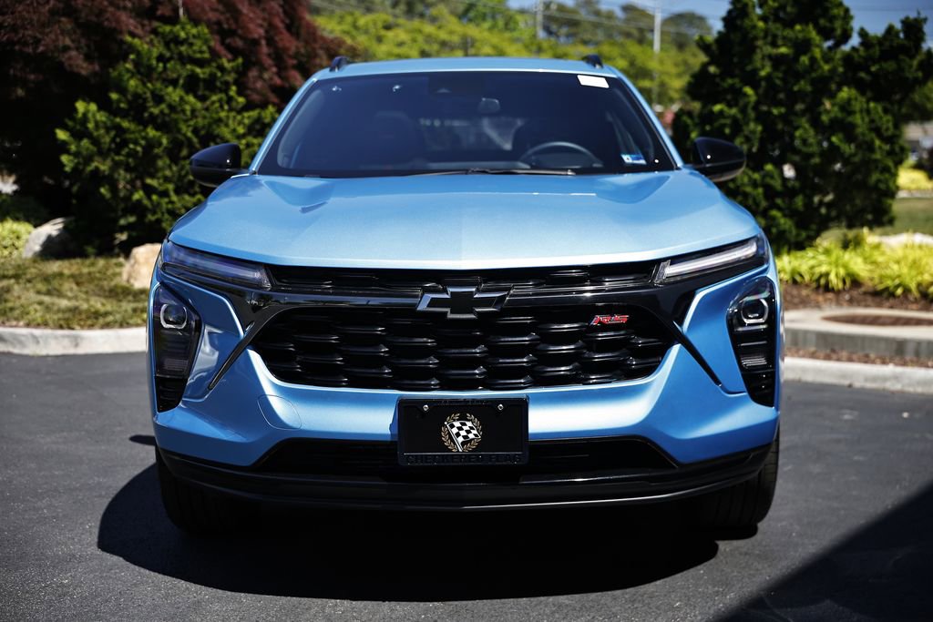 Used 2025 Chevrolet Trax RS w/ Sunroof Package FWD image 13