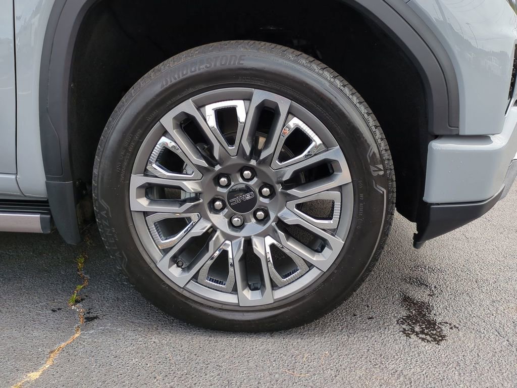 Used 2025 GMC Sierra 1500 Denali Ultimate image 14