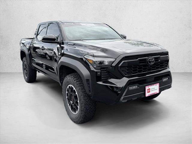 Certified 2025 Toyota Tacoma TRD Off-Road AWD/4WD image 3