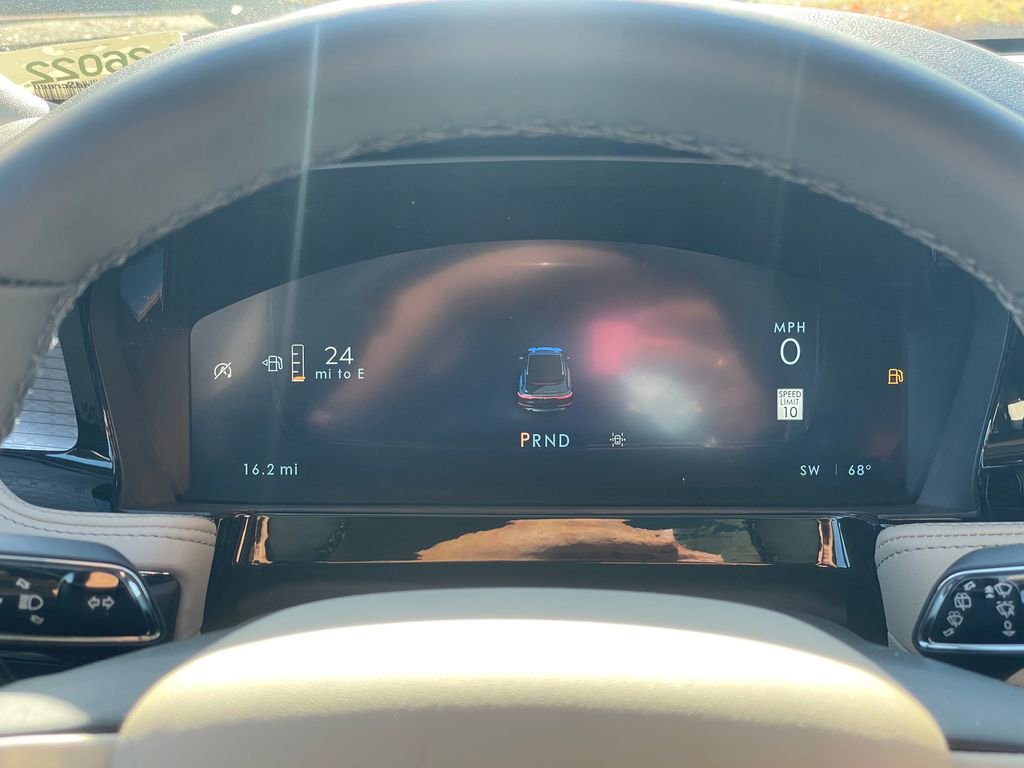 New 2026 Lincoln Corsair Premiere image 14