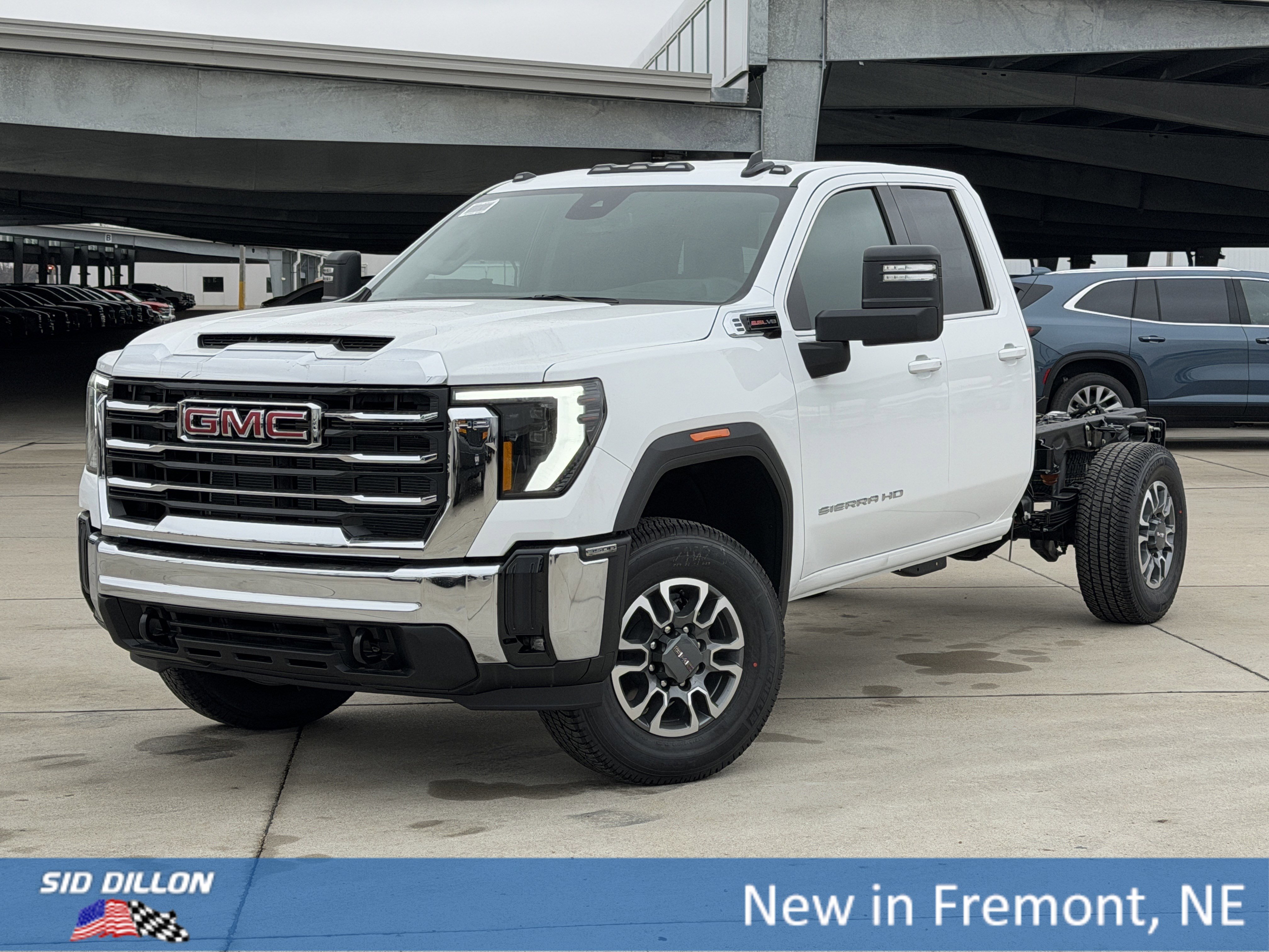 New 2026 GMC Sierra 3500 SLE w/ SLE Convenience Package image 1