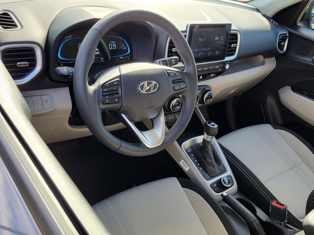 New 2026 Hyundai Venue SEL FWD image 3