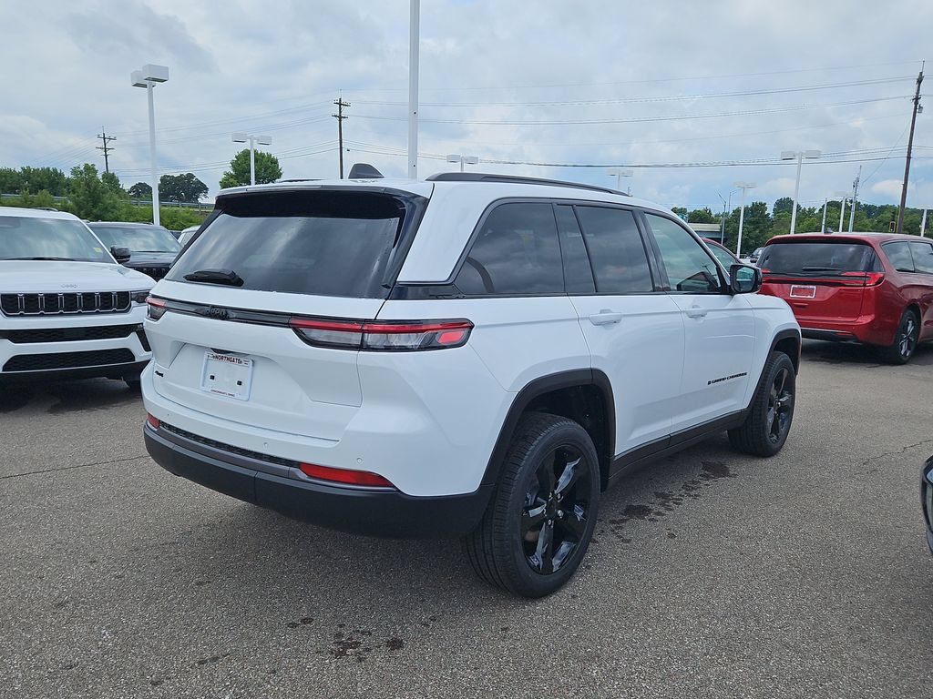 New 2026 Jeep Grand Cherokee Limited w/ Limited Altitude Package AWD/4WD image 4